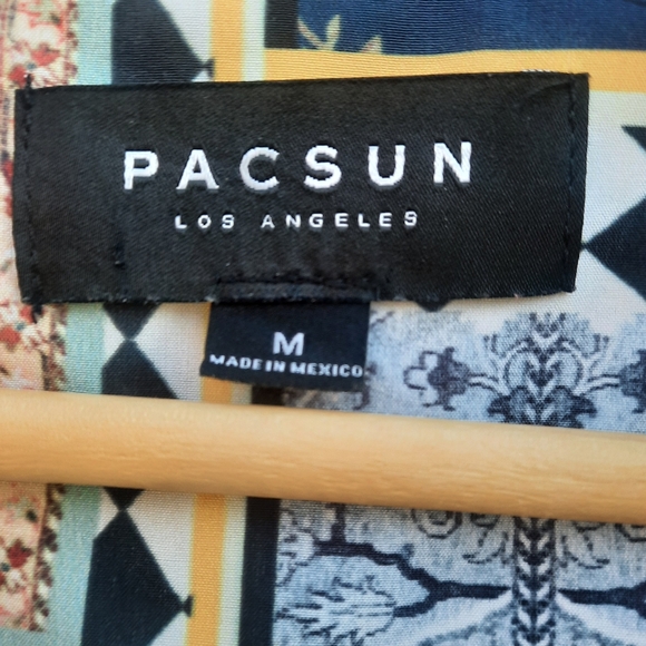 PacSun Camp Shirt | Button Up | Tiger Bandana Print | Size Medium - Picture 14 of 15